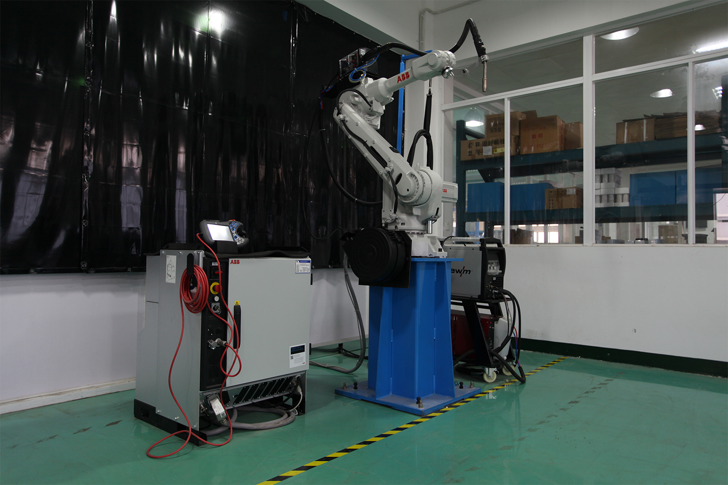 IRB2600-507380充氣柜機(jī)器人半自動(dòng)焊接系統(tǒng)